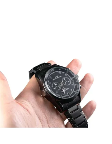 Montre acier camera HD et dictaphone 32GO dans une main